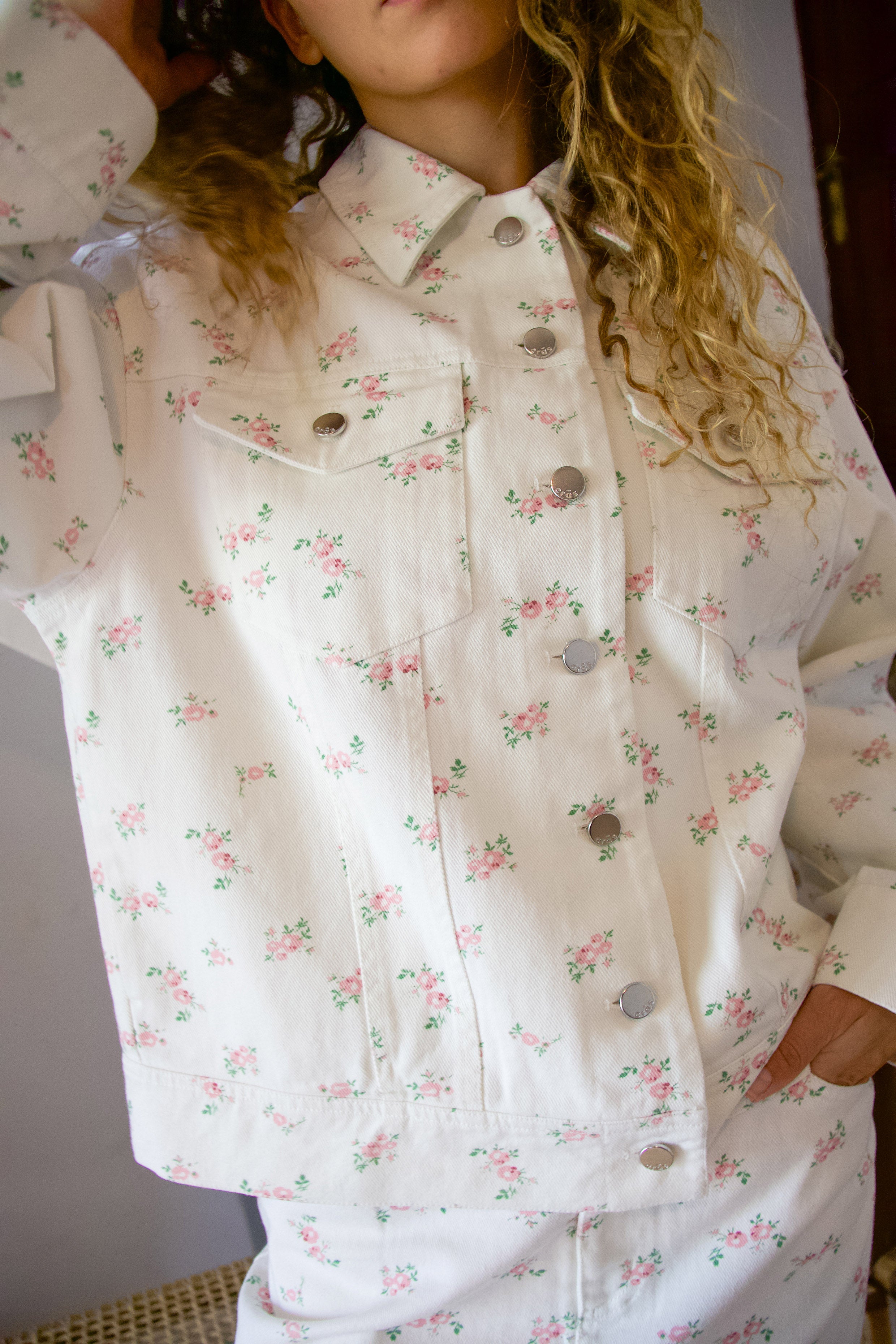 CRAS Cerseicras Jacket Jacket 8100 White Flower