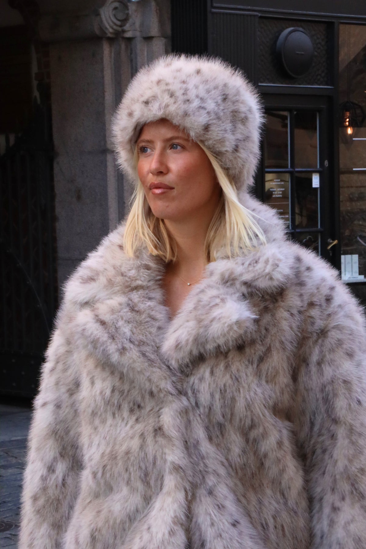 CRAS Liecras Hat Accessory 8174 Snow Leopard
