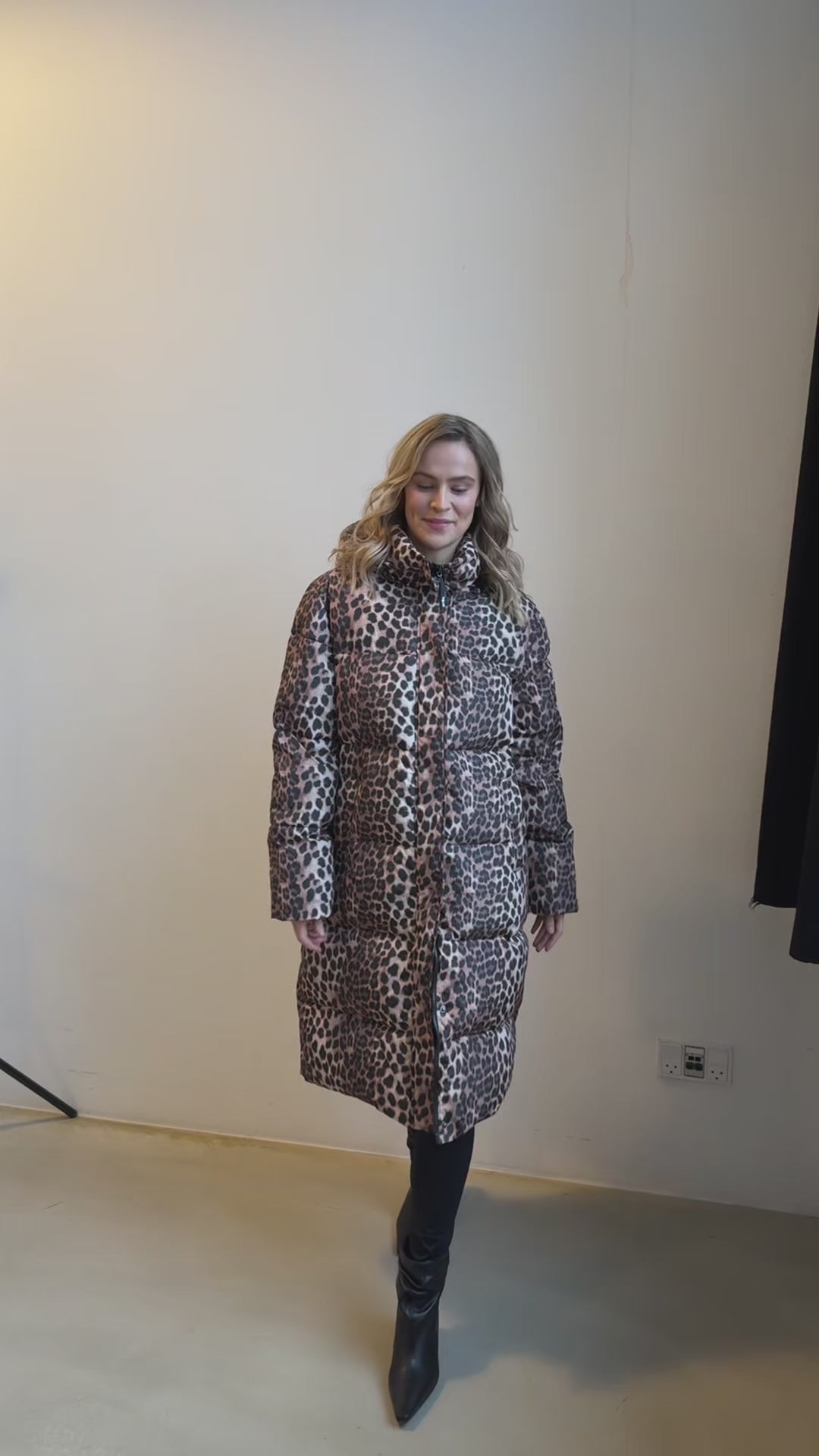 CRAS Camicras Puffer Jacket Jacket 8065 Leo